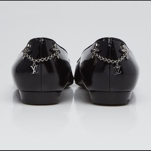 Excellent condition Louis Vuitton Mayfair Flats